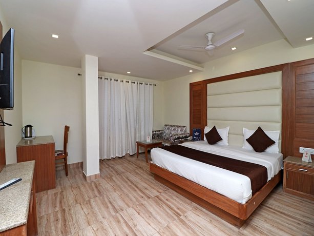 Imagen de la habitación del Hotel OYO 13908 India. Foto 15