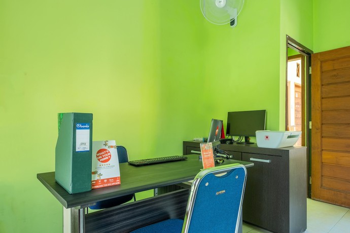 Imagen de los interiores del Hotel OYO 1399 Cemara Residence Syariah. Foto 18