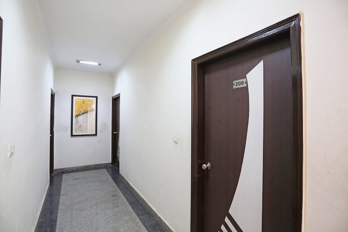 Imagen de los interiores del Hotel OYO 14015 Diamond Stays. Foto 19