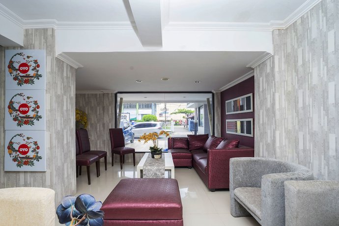 Imagen de los interiores del Hotel OYO 1411 Djakarta Syariah. Foto 18