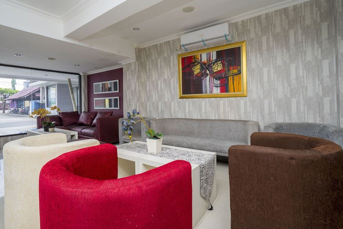 Imagen de los interiores del Hotel OYO 1411 Djakarta Syariah. Foto 19