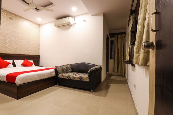Imagen de la habitación del Hotel OYO 14194 Deccan Lodging and Boarding. Foto 4