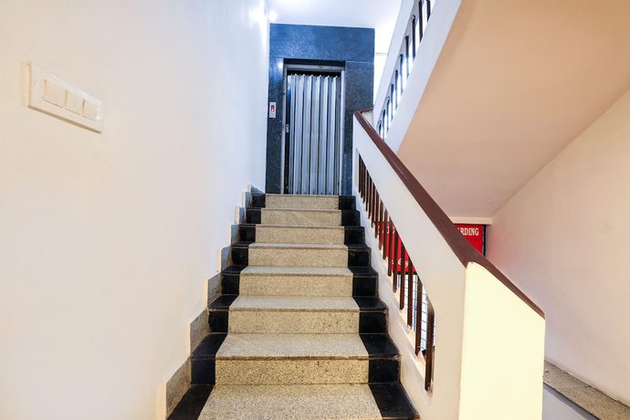 Imagen de los interiores del Hotel OYO 14194 Deccan Lodging and Boarding. Foto 14