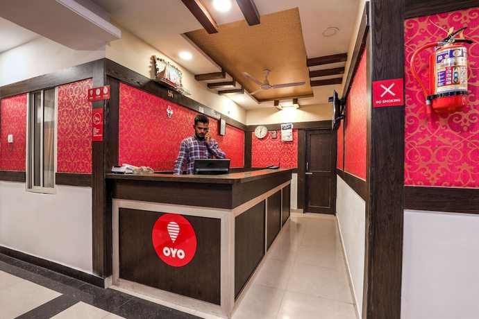 Imagen de los interiores del Hotel OYO 14194 Deccan Lodging and Boarding. Foto 15