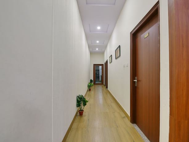 Imagen de los interiores del Hotel OYO 14571 Century Plaza. Foto 19