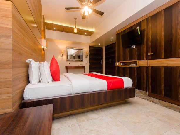 Imagen de la habitación del Hotel OYO 14699 Nakshatra Regency. Foto 8