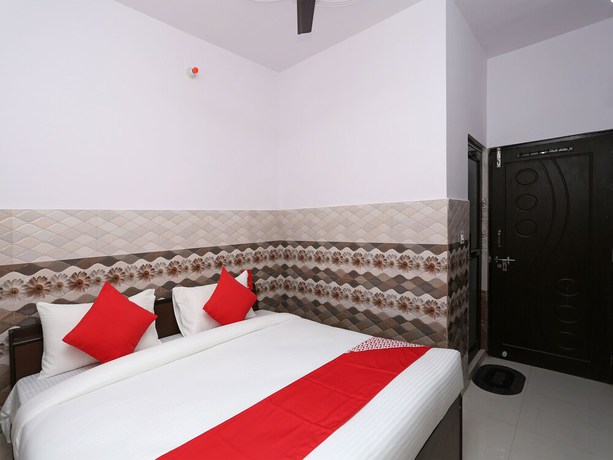 Imagen de la habitación del Hotel OYO 14920 NEELKANTH GUEST HOUSE. Foto 12