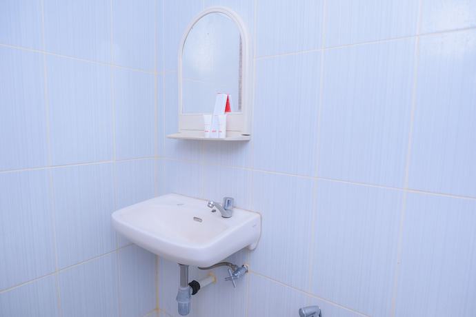 Imagen de la habitación del Hotel OYO 1498 Pak Har Bungalow. Foto 3