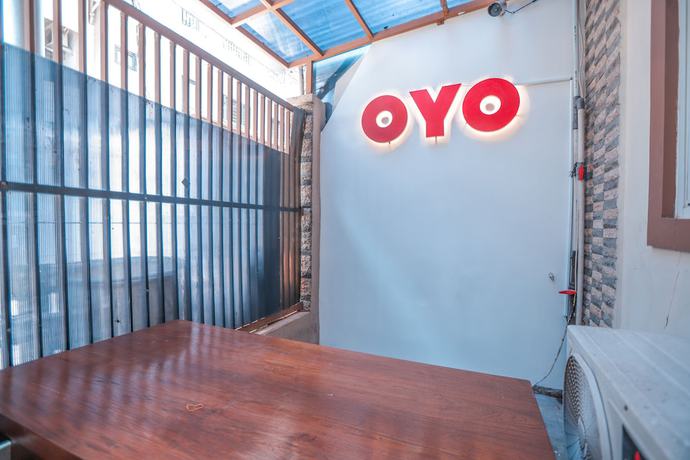 Imagen de los interiores del Hotel OYO 150 Harmoni Residence. Foto 18