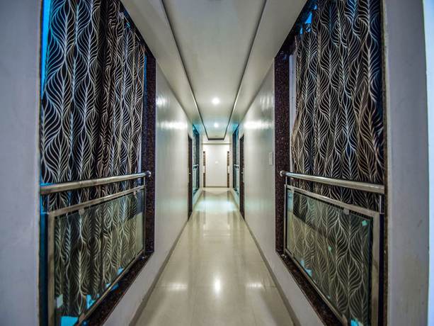 Imagen de los interiores del Hotel OYO 15180 Kavita Inn. Foto 14