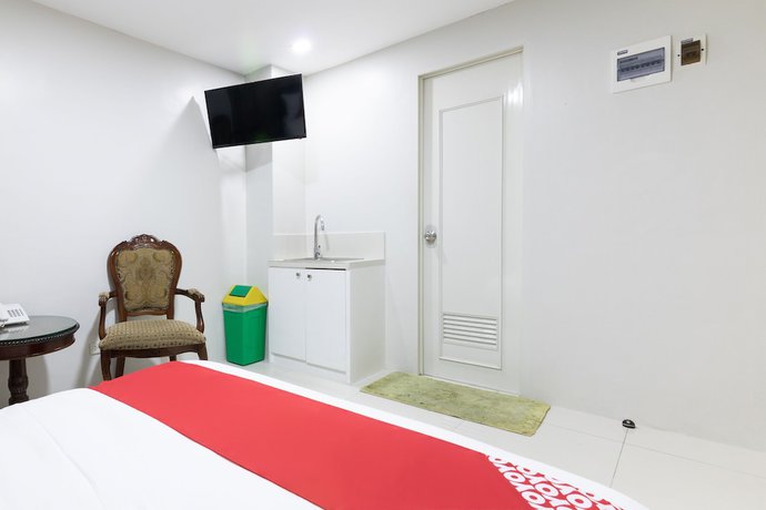 Imagen de la habitación del Hotel OYO 152 Sangco Condotel. Foto 4