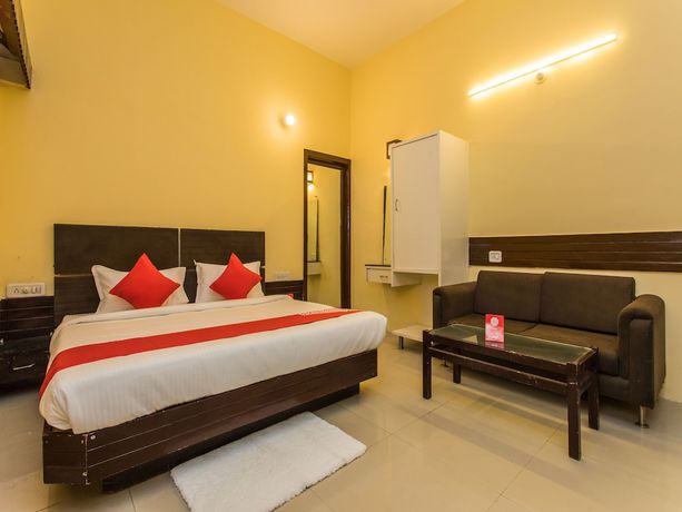 Imagen de la habitación del Hotel OYO 15401 Surana palace. Foto 2