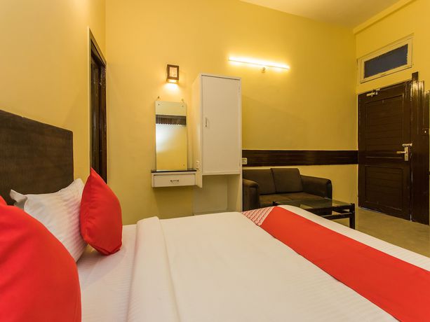Imagen de la habitación del Hotel OYO 15401 Surana palace. Foto 17