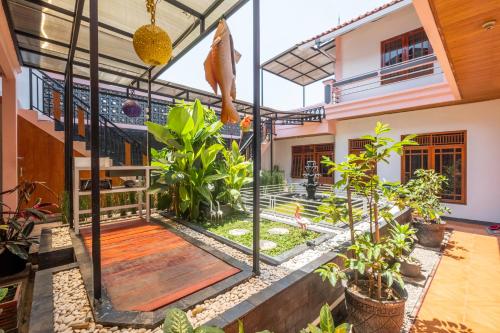 Imagen general del Hotel OYO 1541 Puri Cikole Asri. Foto 7