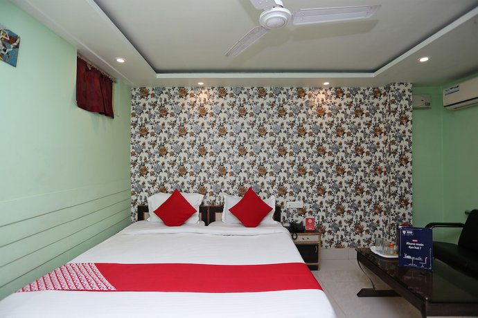 Imagen de la habitación del Hotel OYO 15443 Mega Palace. Foto 4