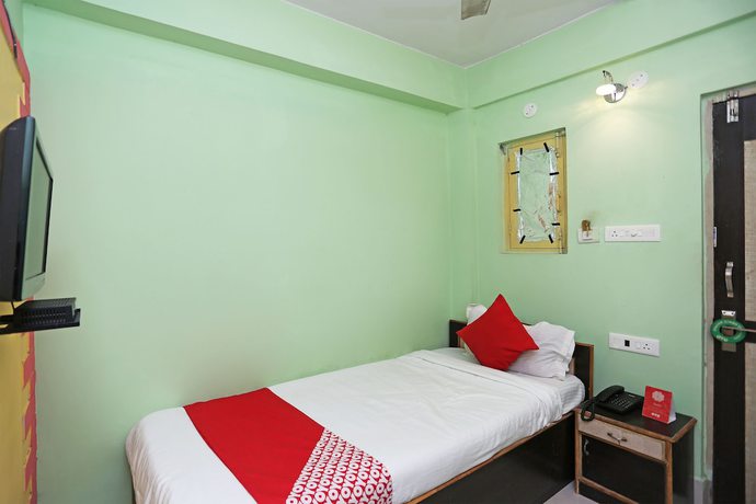 Imagen de la habitación del Hotel OYO 15443 Mega Palace. Foto 17