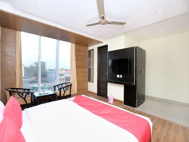 Imagen de la habitación del Hotel OYO 15486 New Diamond. Foto 13
