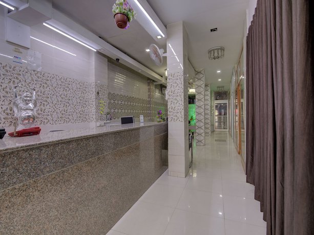 Imagen de los interiores del Hotel OYO 15589 Kamdhenu. Foto 20