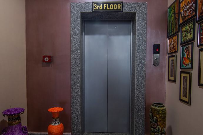 Imagen de los interiores del Hotel OYO 15700 Spectrum Residency. Foto 19