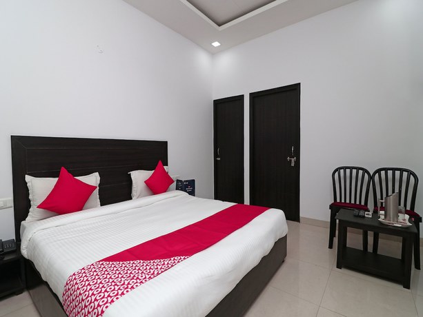Imagen de la habitación del Hotel OYO 16080 The Royal Orchid. Foto 4