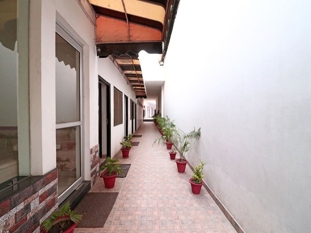 Imagen de los interiores del Hotel OYO 16080 The Royal Orchid. Foto 17