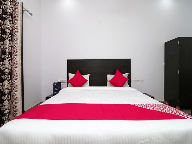 Imagen de la habitación del Hotel OYO 16080 The Royal Orchid. Foto 12