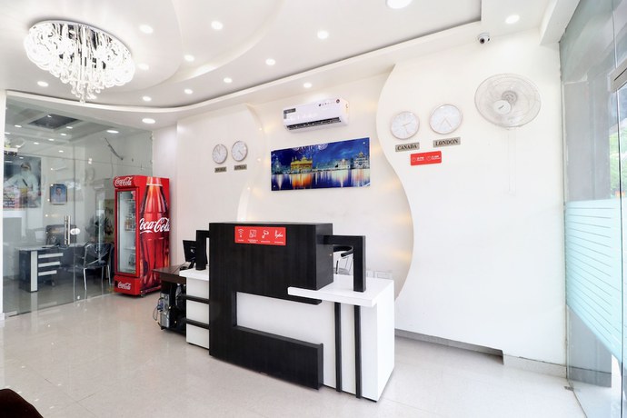 Imagen de los interiores del Hotel OYO 16379 LivInn Hub. Foto 20