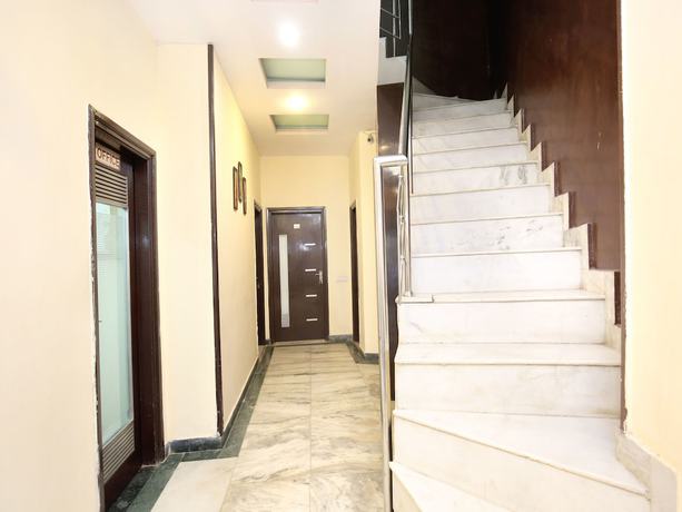 Imagen de los interiores del Hotel OYO 16441 Gurjeet. Foto 17