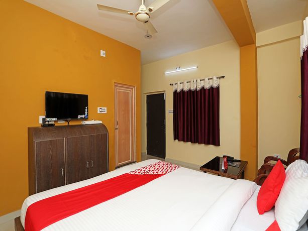 Imagen de la habitación del Hotel OYO 16821 Senapati Palace. Foto 9