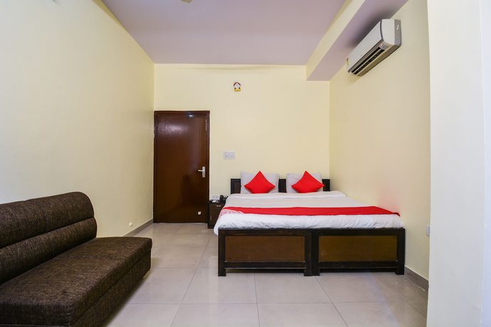Imagen de la habitación del Hotel OYO 16940 Royal Murli. Foto 3
