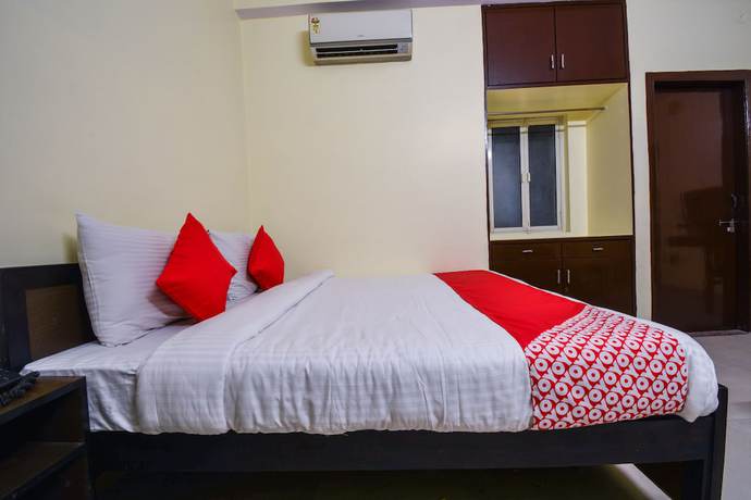 Imagen de la habitación del Hotel OYO 16940 Royal Murli. Foto 8