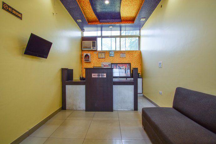 Imagen de los interiores del Hotel OYO 16940 Royal Murli. Foto 20