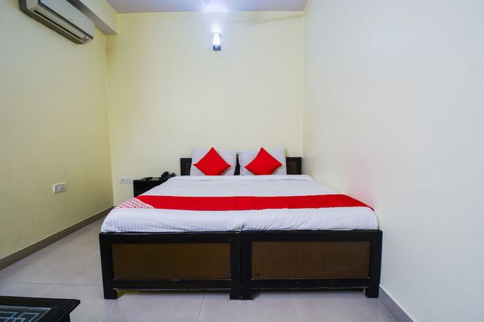 Imagen de la habitación del Hotel OYO 16940 Royal Murli. Foto 14