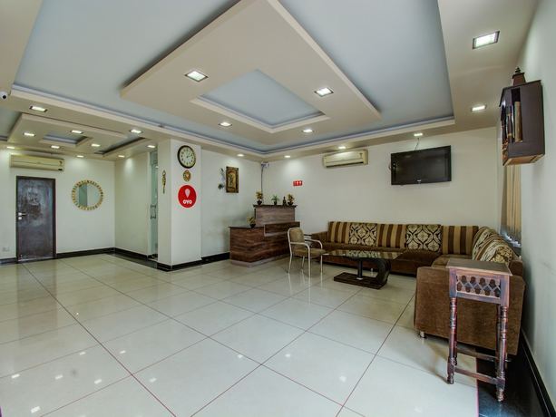 Imagen de los interiores del Hotel OYO 16974 Star Leaf. Foto 18