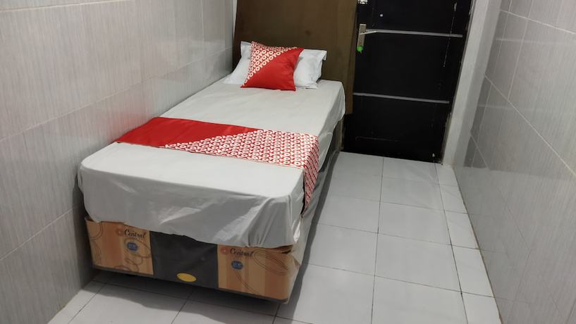 Imagen de la habitación del Hotel OYO 1700 Danurejan Guesthouse. Foto 8