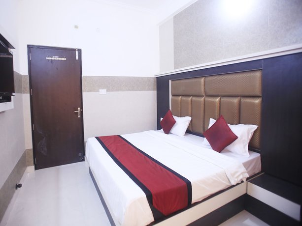 Imagen de la habitación del Hotel OYO 17006 Girnar. Foto 7