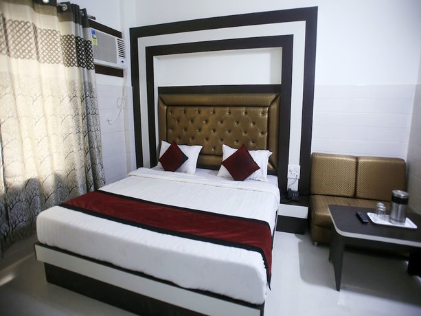 Imagen de la habitación del Hotel OYO 17006 Girnar. Foto 8