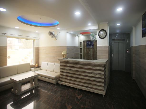 Imagen de los interiores del Hotel OYO 17006 Girnar. Foto 19