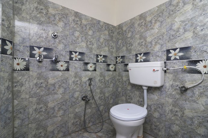 Imagen de la habitación del Hotel OYO 17171 Sandhya Guest House. Foto 9