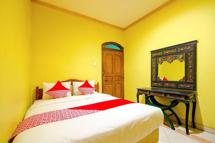 Imagen de la habitación del Hotel OYO 1770 Mawar Saron 2. Foto 3
