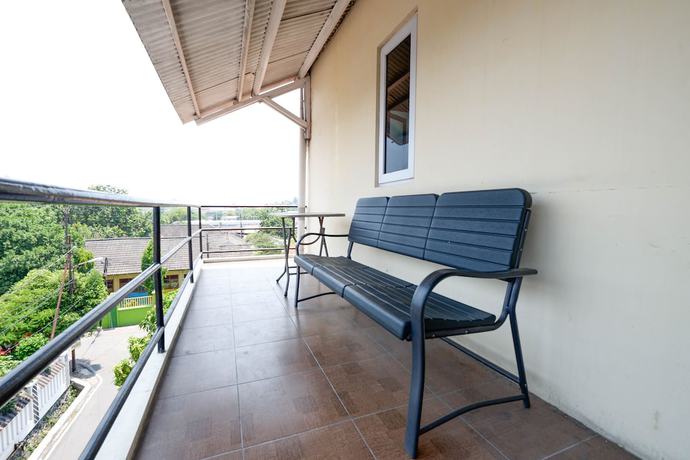 Imagen de los exteriores del Hotel OYO 1815 Gatsu Residence. Foto 14