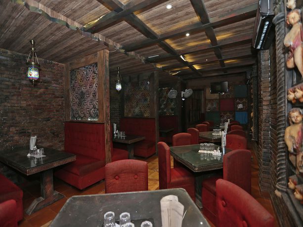 Imagen del bar/restaurante del Hotel OYO 18362 Jai Maa Durga. Foto 2
