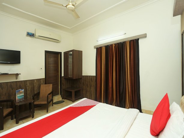 Imagen de la habitación del Hotel OYO 18429 Sai President. Foto 9