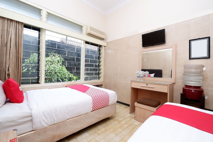 Imagen de la habitación del Hotel OYO 1843 Cahya Nirwana. Foto 3