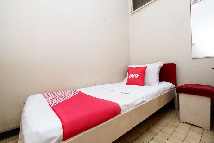 Imagen de la habitación del Hotel OYO 1843 Cahya Nirwana. Foto 7
