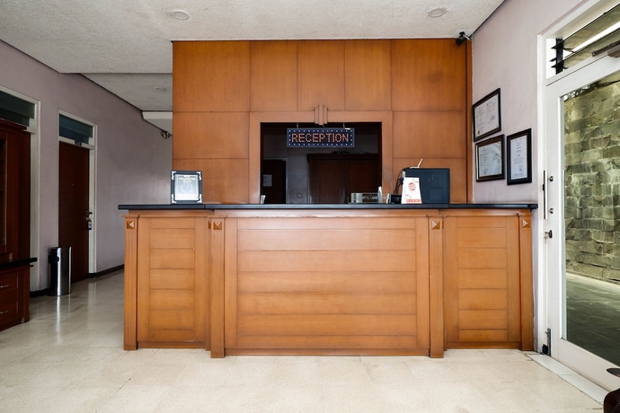 Imagen de los interiores del Hotel OYO 1843 Cahya Nirwana. Foto 18