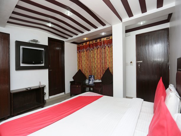 Imagen de la habitación del Hotel OYO 18568 Ratan. Foto 8