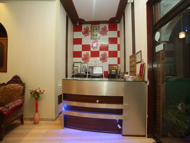 Imagen de los interiores del Hotel OYO 18641 Rashmi. Foto 14