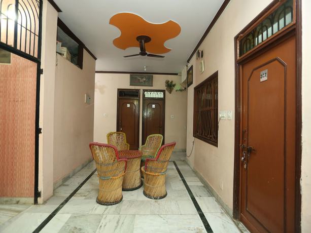 Imagen de los interiores del Hotel OYO 18641 Rashmi. Foto 19
