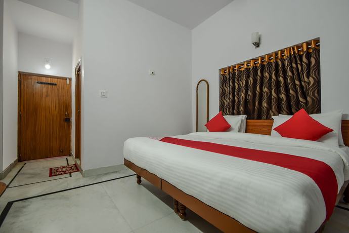 Imagen de la habitación del Hotel OYO 18671 Ashirwad Palace. Foto 13